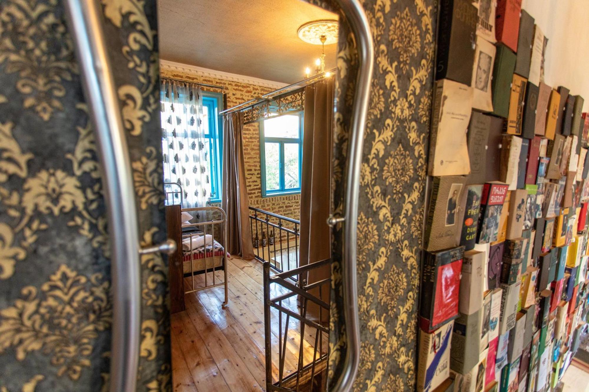 Book Hotel Кутаиси Екстериор снимка