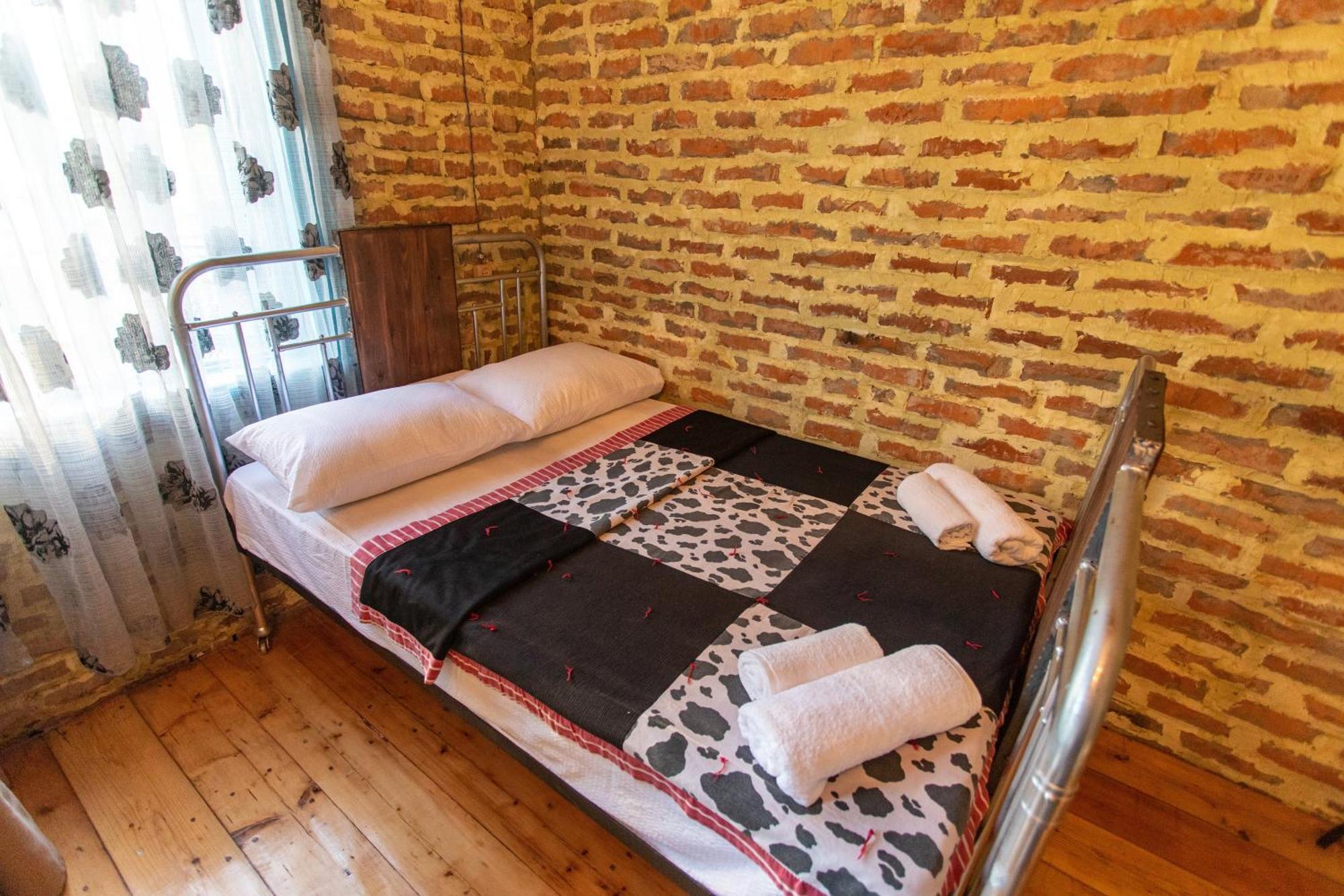 Book Hotel Кутаиси Екстериор снимка