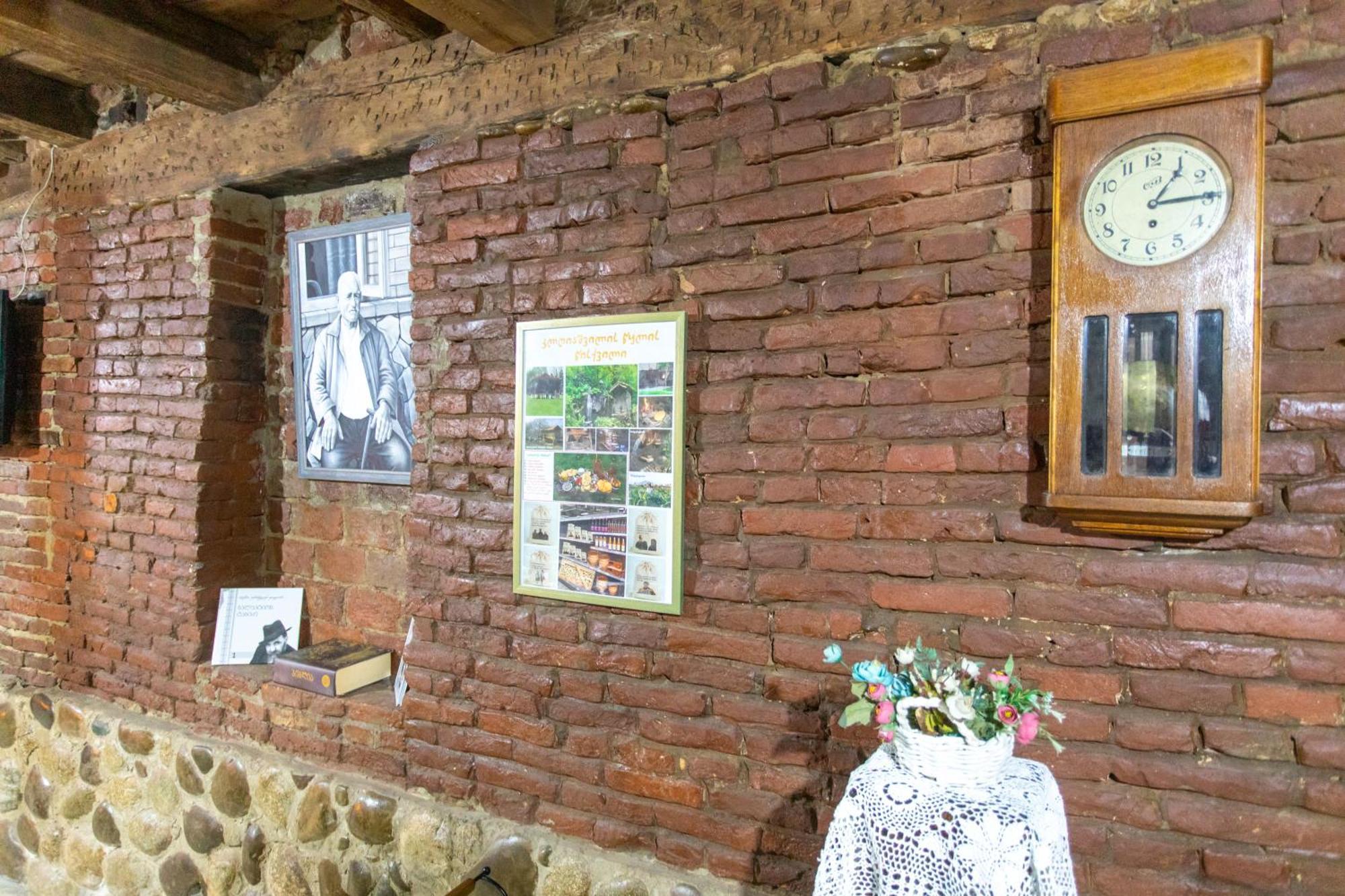 Book Hotel Кутаиси Екстериор снимка