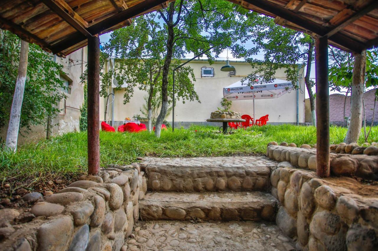 Book Hotel Кутаиси Екстериор снимка