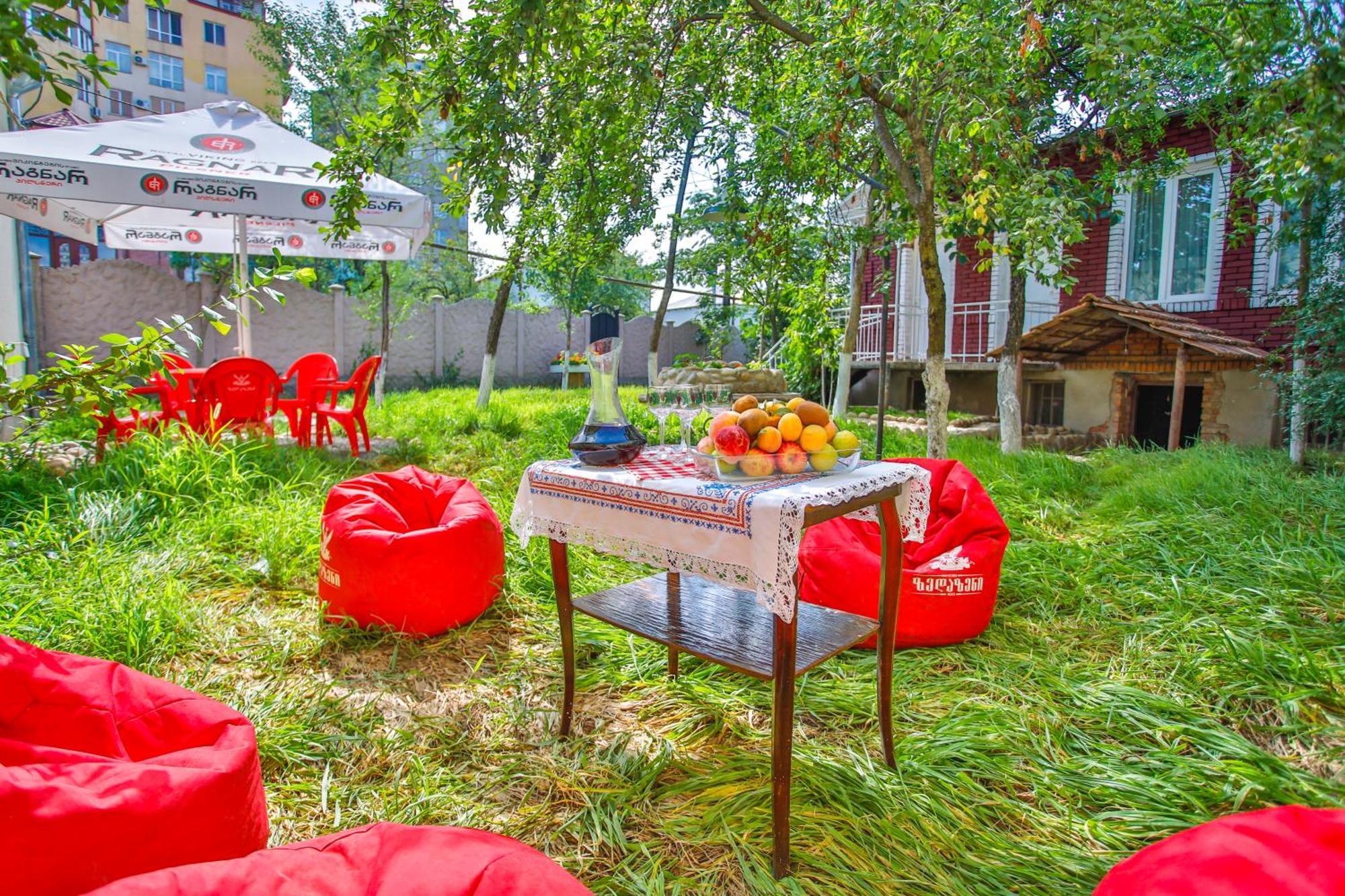 Book Hotel Кутаиси Екстериор снимка